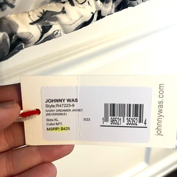 Johnny Was Ivory Dreamer Reversible Puffer Jacket Cream and Black XL NWT - Picture 10 of 13